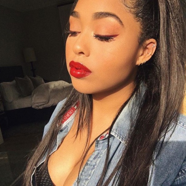ESC: Jordyn Woods' Best Makeup Selfies